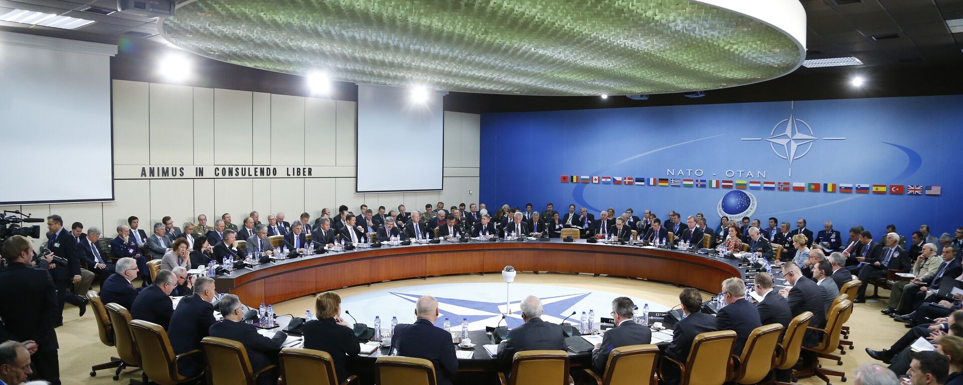 Una reunión del Consejo OTAN-Rusia a nivel de ministros de Defensa en la sede de la OTAN en Bruselas (archivo) - Sputnik Mundo, 1920, 07.06.2021