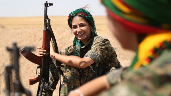 Mujeres soldados de las Unidades de Protección Popular (YPG) (Archivo) - Sputnik Mundo