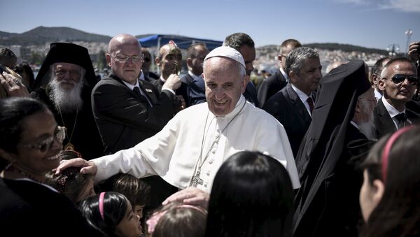 Papa Francisco en Lesbos - Sputnik Mundo