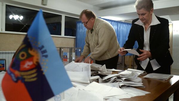 Elecciones en la autoproclamada República Popular de Lugansk (archivo) - Sputnik Mundo