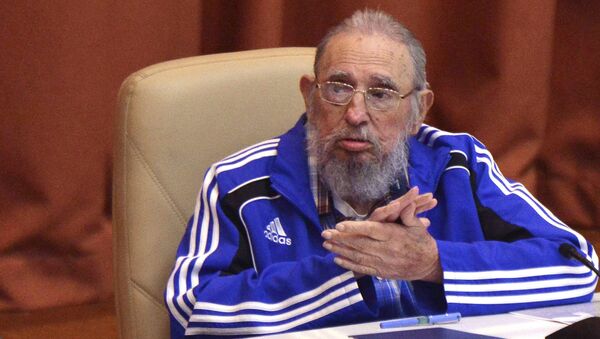 Fidel Castro, el líder de la revolución cubana, durante su discurso en el VII Congreso del Partido Comunista de Cuba - Sputnik Mundo