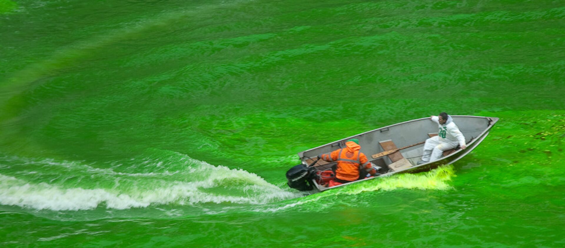 El Río Chicago teñido de verde durante el día de San Patricio - Sputnik Mundo, 1920, 26.04.2016