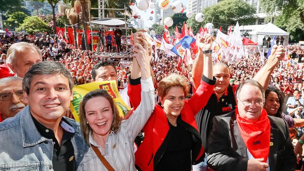 Dilma Rousseff em ato do Dia do Trabalho em São Paulo - Sputnik Mundo