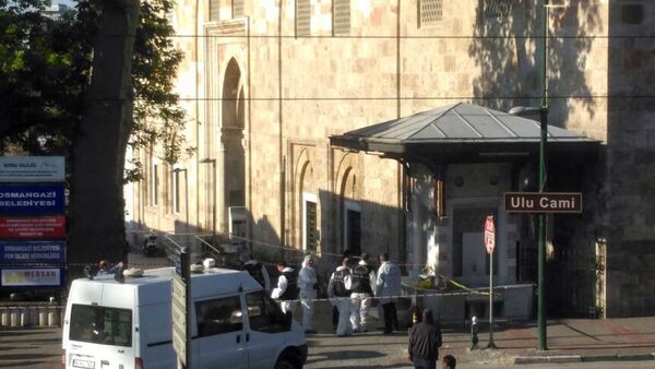 Ataque terrorista cerca La Gran Mezquita de Bursa - Sputnik Mundo