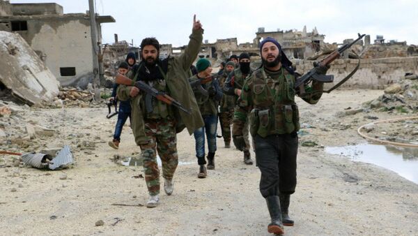 Los combatientes de la oposición armada siria en Alepo (archivo) - Sputnik Mundo