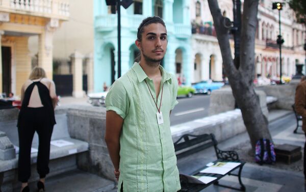 Antonio Castro, modelo y nieto del expresidente Fidel Castro antes del show de Chanel en La Habana, Cuba - Sputnik Mundo