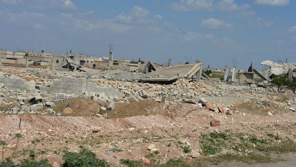 Casas destruidas por los combates en Alepo - Sputnik Mundo