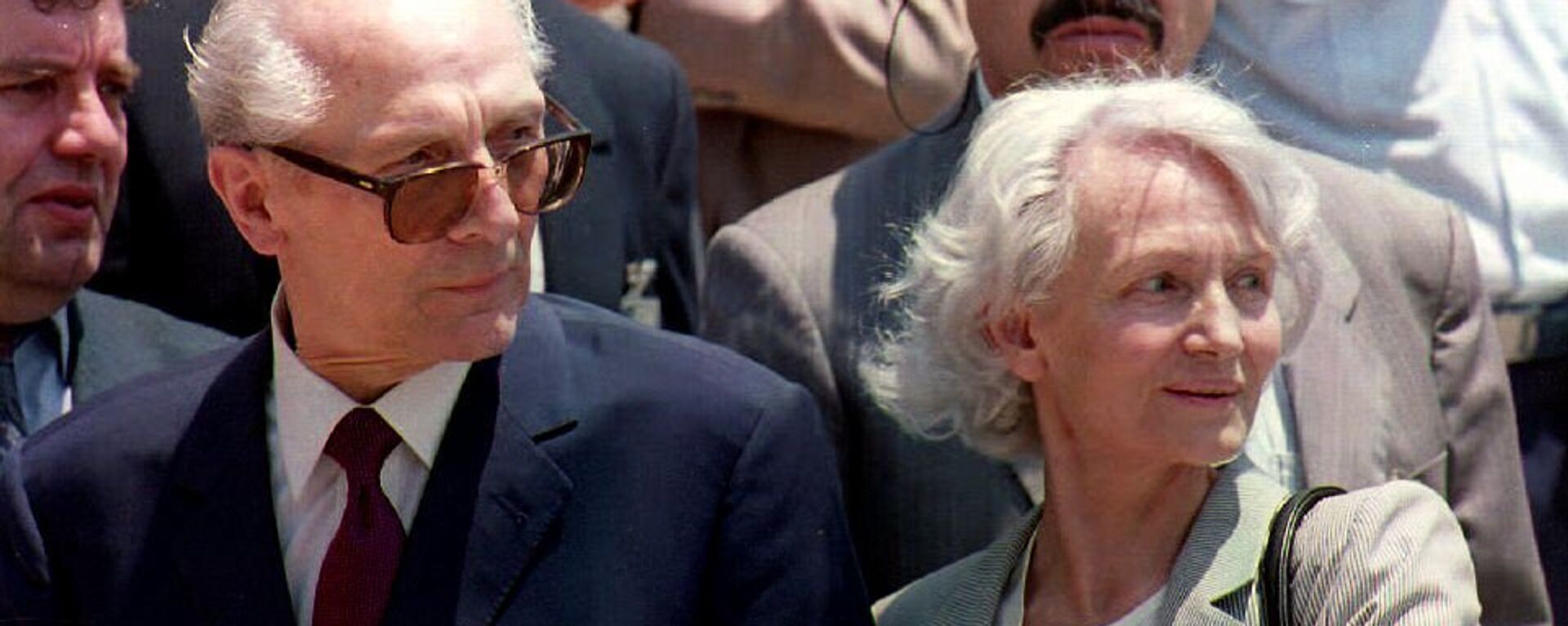 Erich Honecker, último líder de la República Democrática de Alemania, y su esposa, Margot Honecker (archivo) - Sputnik Mundo, 1920, 06.05.2016