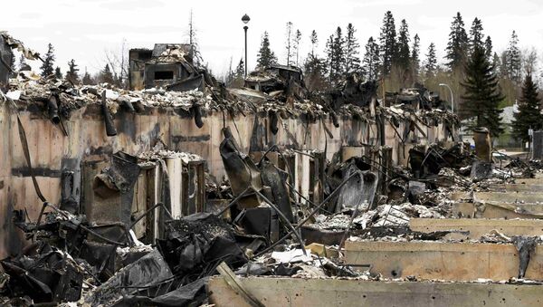 Consecuencias de los incendios forestales en Alberta - Sputnik Mundo