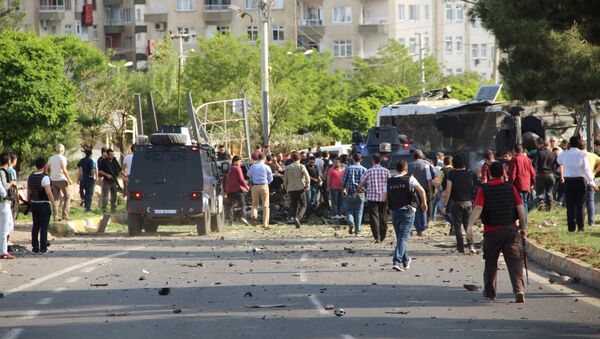 Explosión en Diyarbakir, el 10 de mayo de 2016 - Sputnik Mundo