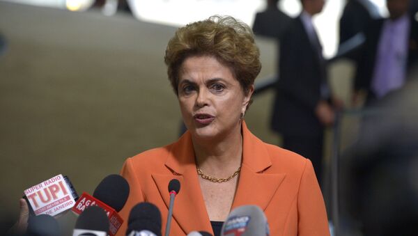 Presidenta Dilma Rousseff fala à imprensa após o lançamento do Plano Agrícola e Pecuário 2016/2017 - Sputnik Mundo