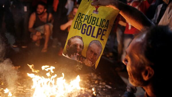 Protesta de militantes de MTST, Brasil - Sputnik Mundo