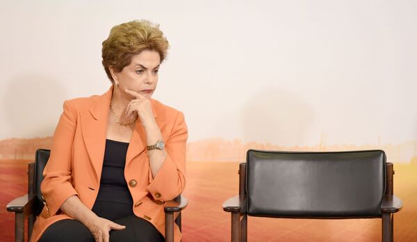 ‘Impeachment’ de Rousseff: la pasión brasileña en el juego político - Sputnik Mundo