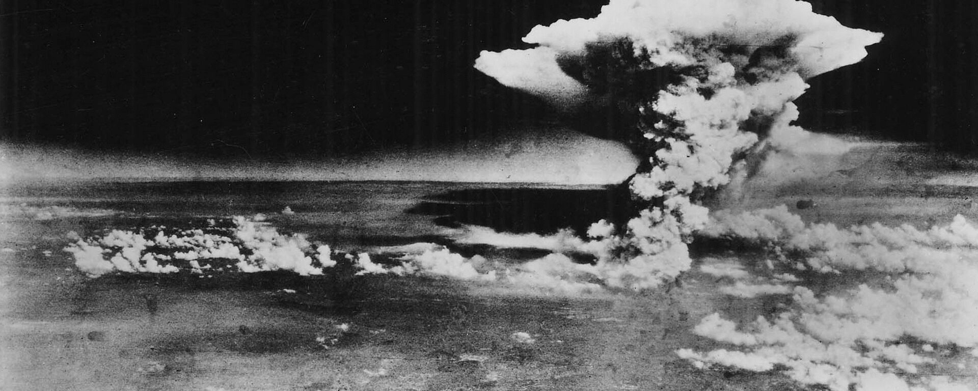 Una nube atómica sobre la ciudad de Hiroshima - Sputnik Mundo, 1920, 11.07.2017