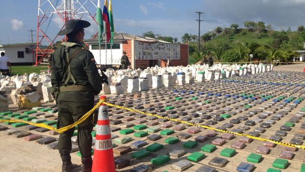Сocaína confiscada por la policía cerca de la frontera colombiano-panameña - Sputnik Mundo