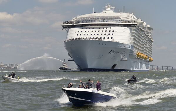 ¡Bienvenido a bordo!: conozca el lujoso crucero más grande del mundo - Sputnik Mundo