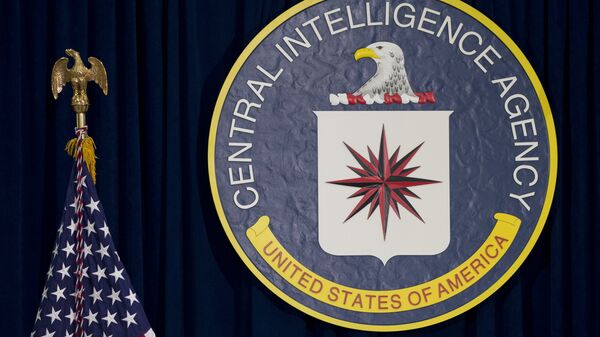 he The CIA seal is seen displayed before President Barack Obama speaks at the CIA Headquarters in Langley, Va., Wednesday, April 13, 2016 - Sputnik Mundo