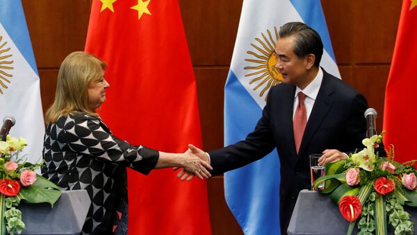 Ministra de Exteriores de Argentina, Susana Malcorra, y canciller de China, Wang Yi (archivo) - Sputnik Mundo