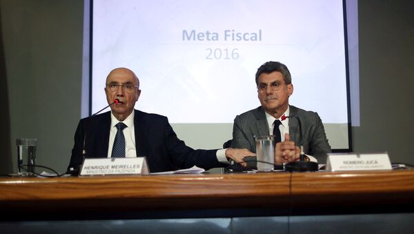 Henrique Meirelles y Romero Jucá, ministros de Finanzas y Planificación de Brasil - Sputnik Mundo