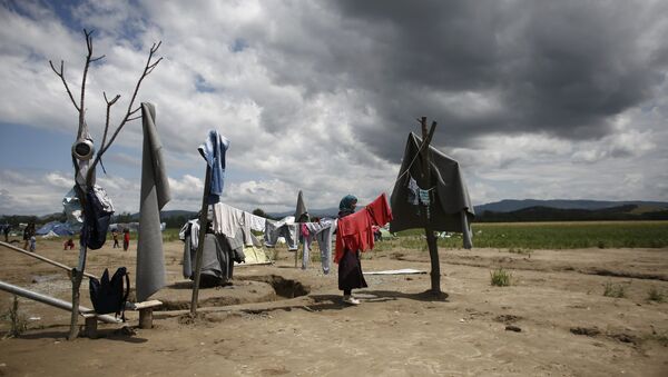 Campo de refugiados cerca de la ciudad de Idomeni, en la frontera con Macedonia - Sputnik Mundo