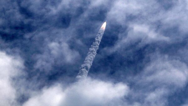 Lanzamiento de un satélite desde el cosmódromo Sriharikota, la India - Sputnik Mundo