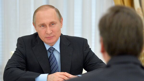 Presidente de Rusia, Vladímir Putin y primer ministro de Serbia, Aleksandar Vucic - Sputnik Mundo