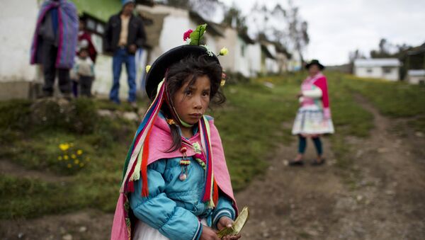 Una niña indígena peruana (archivo) - Sputnik Mundo