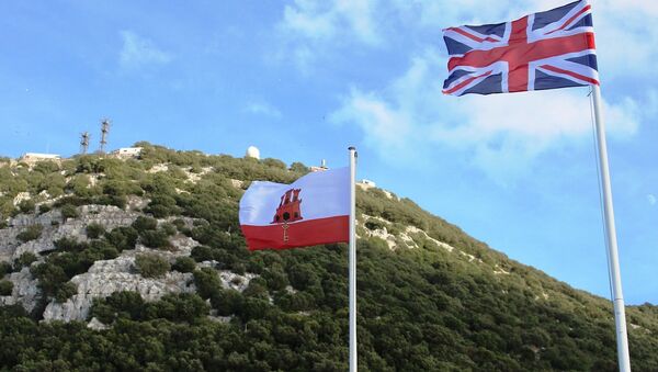 Banderas de Reino Unido y Gibraltar - Sputnik Mundo