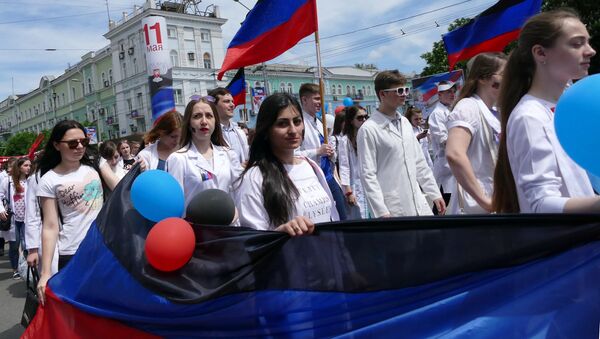 La celebración del Día de la República en Donetsk - Sputnik Mundo