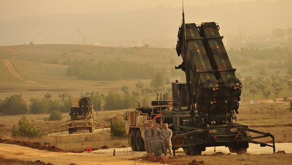 El sistema antimisiles de la OTAN desplegadas en Turquía para defenderse de los ataques desde Siria - Sputnik Mundo