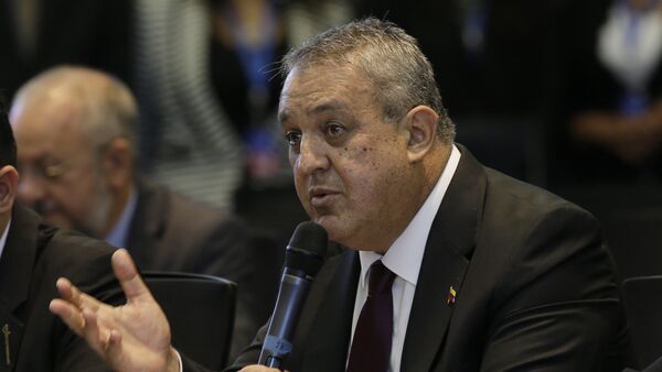 Venezuela's Oil Minister Eulogio del Pino adresses oil ministers and delegates from Colombia and Ecuador regarding the next OPEC meeting - Sputnik Mundo