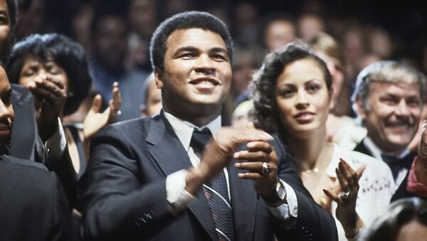Muhammad Ali, boxeador estadounidense - Sputnik Mundo