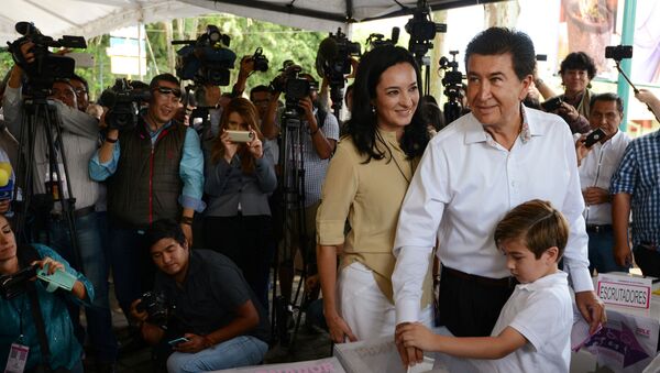 Héctor Yunes, un candidato a gobernador en Veracruz - Sputnik Mundo