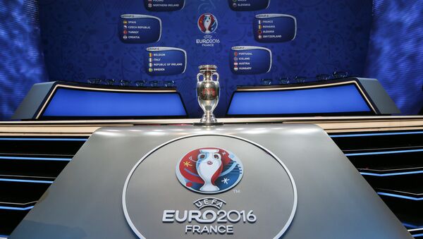 El sorteo para las eliminatorias de la Eurocopa 2016 - Sputnik Mundo