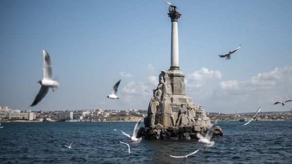 Un monumento en Sebastópol, Crimea - Sputnik Mundo