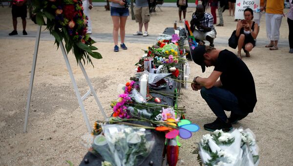 Tributo a las víctimas del atentado en Orlando - Sputnik Mundo