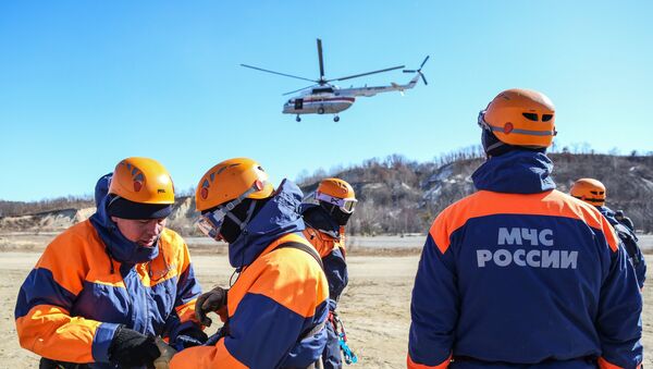 Russian EMERCOM rescue workers. File photo - Sputnik Mundo