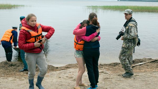 Sobrevivientes de la tragedia en el lago Syamózero de la República de Carelia - Sputnik Mundo