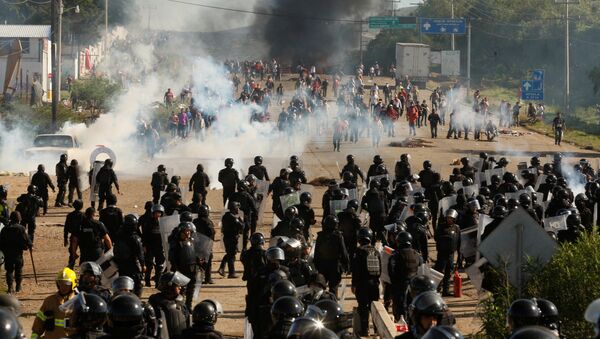 Los disturbios en Oaxaca - Sputnik Mundo