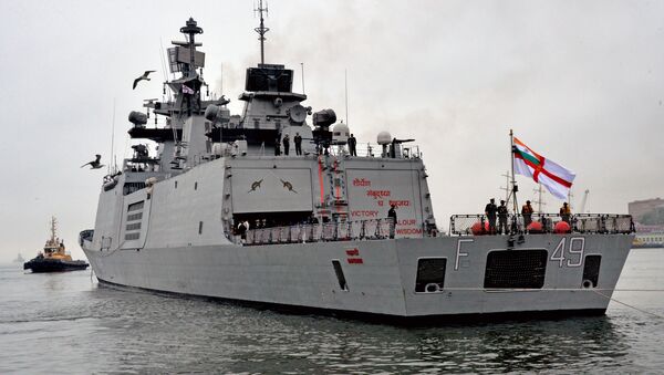 Buques de la Armada India llegan al puerto ruso de Vladivostok - Sputnik Mundo