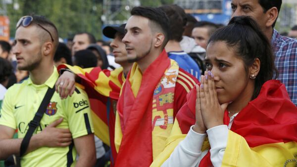 Hinchas españoles durante el partido con Italia - Sputnik Mundo