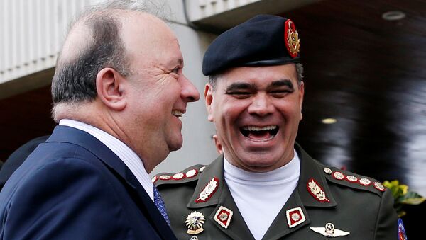 Luis Carlos Villegas, ministro de Defensa de Colombia, y Vladimir Padrino López, ministro de Defensa de Venezuela - Sputnik Mundo