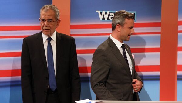 Alexander Van der Bellen y Norbert Hofer durante la campaña electoral en Austria - Sputnik Mundo