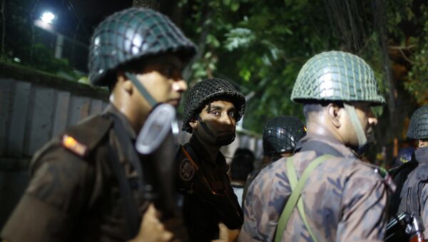 Los policias bangladesís en Daca - Sputnik Mundo