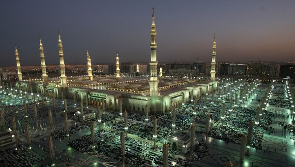 La mezquita del profeta Mahoma en Arabia Saudí (archivo) - Sputnik Mundo
