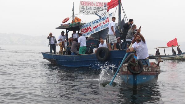 Pescadores brasileños protestan contra la contaminación de la bahía de Guanabara - Sputnik Mundo
