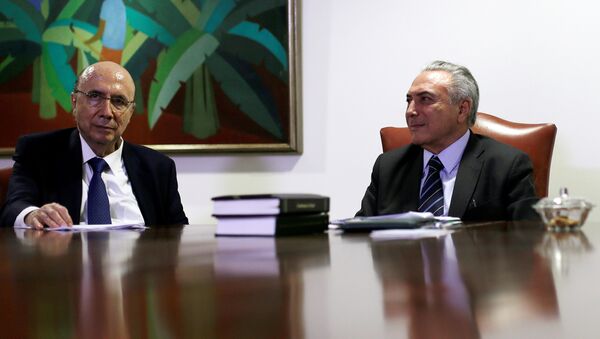 Ministro de Finanzas de Brasil, Henrique Meirelles, y presidente interino de Brasil, Michel Temer - Sputnik Mundo
