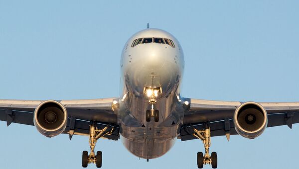 Самолет Boeing 767-300 - Sputnik Mundo