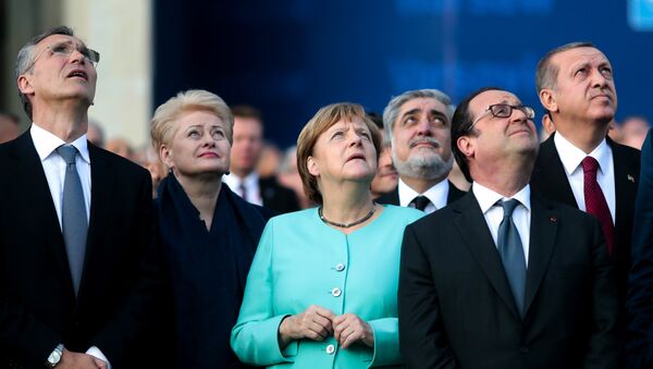 Líderes mundiales durante la Cumbre de la OTAN, Varsovia, Polonia, 8 de julio de 2016 - Sputnik Mundo