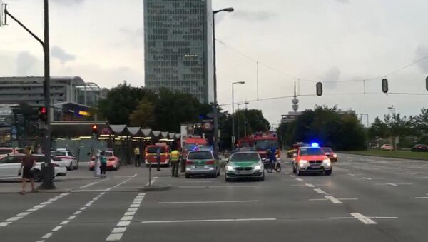 Policía de Múnich cerca del centro comercia Olympia - Sputnik Mundo